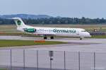 Germania, D-AGPL, Fokker 100 rollt nach der Landung aus Stockholm (ARN) zum Terminal 1 in MUC. 15.06.2004
