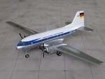 Modell der IL-14P DM-SAF im Maßstab 1:72. Bausatz war von Amodel.