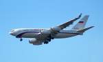 beraus interessantes Groraumflugzeug was da heute Abend ca. 18:10 beim Landeanflug zum Flughafen Berlin-Tegel war, ein Flugzeug (Prsidentenmaschine) der 1992 gegrndeten STC Rossija (Russia State Transport Company), Typ Ilyushin IL-96-300 RA-96018, 23.06.08.