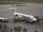 Eine MD 87 der spanischen Spanair.Angekommen aus Madrid-Barajas in Stuttgart.