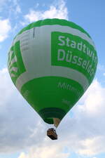 Skytours Ballooning, Heißluftballon BB130P von Kubicek Balloons (CZ), D-OSWD. Ballonfestival Rheinaue Bonn am 11.06.2022.