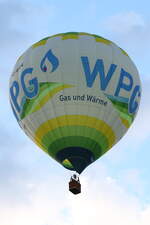 Heißluftballon, D-OWPG, Lindstrand Balloons 120A. Ballonfestival Rheinaue Bonn am 11.06.2022.