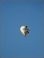 Dieser Heiluftballon war etwas ausserhalb von Fhren gestartet, bei ausreichender Hhe und guter Fahrposition war ein Gleitschirmflieger abgesprungen um auf dem Flugplatz von Trier Fhren zulanden. 21.08.2010