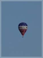. (LX-BGK) Am 10.04.2011 waren in den Abendstunden wieder verschiedene Heiluftballone ber Luxemburg unterwegs, hier einer mit Werbung fr MAGLITE, aufgenommen nahe Ingeldorf.