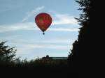 20.08.2011, Ballon in der Abendsonne in Dresden ber der Elbe