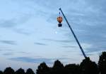 In der beleuchteten Besucher-Ballon-Gondel wurde man hoch hinausgezogen, 16.08.2013, Kevelaer (19.