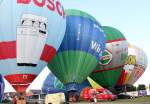 Einige Ballone bei der Startaufstellung, 16.08.2013, Kevelaer (19. Heiluft-Ballon-Festival), Germany 