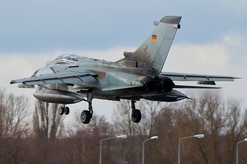 Touch & Go,Panavia Tornado,43+37 JaboG32, Lechfeld;ETSN,Neubug/Germany 

