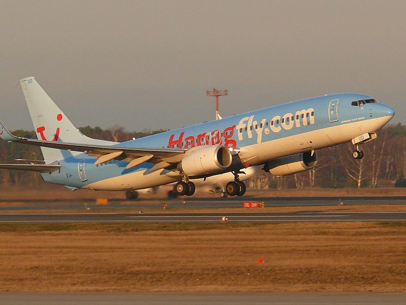 TUIfly 738 D-ATUD Berlin TXL 15.12.2007