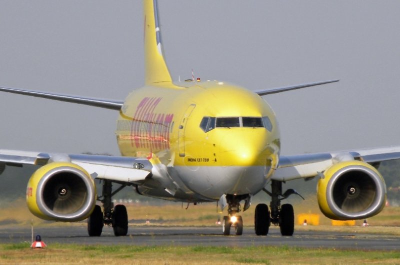 TUIfly_737_7_D_AHXJ_15.08.09 TXL