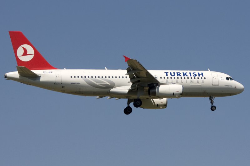 Turkish Airlines, TC-JPE, Airbus, A320-232, 23.05.2009, FRA, Frankfurt, Germany 



