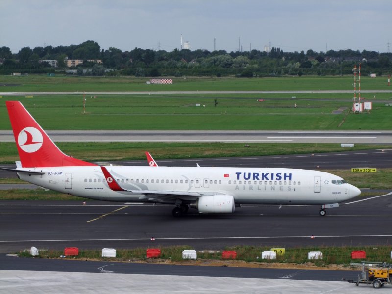Turkish(TC-JPM) macht sich in Dsseldorf startklar; 080904