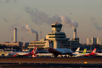 Air Berlin, Airbus A 320-214, D-ABNI, TXL, 31.12.2016