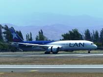 Boeing 787-9 Dreamliner, CC-BGJ, LAN, Aeropuerto Santiago de Chile (SCL), 5.1.2017