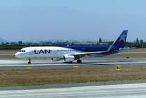 Airbus A 321, CC-BED, LAN, Aeropuerto Santiago de Chile (SCL), 5.1.2017