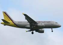 Germanwings A 319-112 D-AKNU im Landeanflug auf den Flughafen Berlin-Schnefeld am 31.05.2009