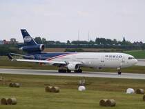 MD-11 N272WA der World Airways beim Start in Leipzig am 13.7.2009.