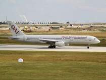 Die N558AX, eine 757-200ER von Omni Air International startet am 13.7.2009 in Leipzig.