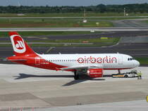 Air Berlin; HB-IOX. Flughafen Dsseldorf. 16.07.2009.