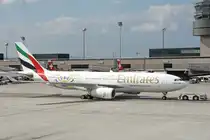 Emirates Airlines, A6-EKT, Airbus A330-243, msn: 293, 05.Juli 2003, ZRH Zürich, Switzerland.