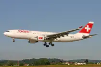 SWISS International Air Lines, HB-IQK, Airbus A330-223, msn: 299, 19.Juni 2007, ZRH Zürich, Switzerland.