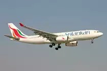 SriLankan, 4R-ALD, Airbus A330-242, msn: 313,  City Of Pulasthi Pura , 04.März 2005, ZRH Zürich, Switzerland.