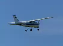 Cessna 177 Cardinal RG, D-EPIP beim einziehen des Fahrwerks nach dem Start in Gera (EDAJ) an Himmelfahrt 2018