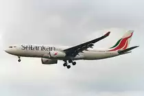 SriLankan, 4R-ALF, Airbus A330-243, msn: 341, April 2001, ZRH Zürich, Switzerland. Dieses Flugzeug wurde am 24.Juli 2001 auf dem Flughafen Colombo von Rebellen zerstört. Das Flugzeug war 1,1 Jahre alt.