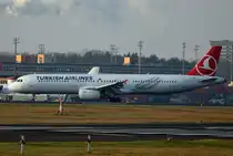 Turkish Airlines, Airbus A 321-231, TC-JMI, TXL, 14.01.2018