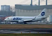 UTair, Boeing B 737-524, VQ-BPR, TXL, 14.01.2018