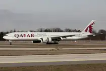 Qatar Airways Boeing 777-3DZER A7-BEM bei der Landung in Frankfurt 20.3.2019