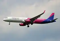 Witzz Air, Airbus A 321-231, HA-LXW, SXF, 24.05.2019