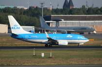 KLM B 737-7K2 PH-BGG nach der Landung in Berlin-Tegel am 20.09.2009