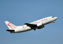 Boeing 737-500 der Tunisair (TS-IOJ) kurz nach dem Abheben in D�sseldorf - 09.10.2009