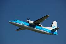 KLM-Cityhopper PH-KVE beim Start in Schiphol am 1. Juni 2009.