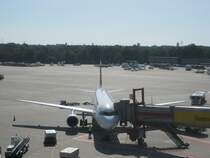 Airbus A320 der SWISS am Terminal in Berlin-Tegel