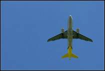 Ein Airbus (vermutlich A 319) der Germanwings nach dem Start in Stuttgart. 17.6.2007 (Matthias)