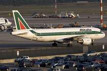 Alitalia, I-BIKC, Airbus, A320-214, 03.10.2009, MXP, Mailand, Italy 




