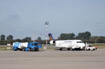 Canadair (Bombardier) Jet 200 - D-ACRA - mit Tankwagen in Dsseldorf - 09.10.2009