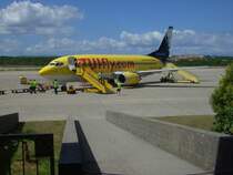 737 Tuifly mit Werbung Halle-Leipzig auf dem Flughafen Rijeka/Krk vor dem Abflug nach Kln. (Aufgenommen am 07.07.07)