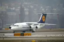 Eine British Aerospace Avro RJ-85 von Lufthansa CityLine mit 50 Jahre Logo und der Kennung D-AVRB aufgenommen am 23.01.2010 auf dem Flughafen Z�rich