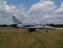 Diese ALCA rollt gerade zum Start...das Antikollisionslicht blinkt gerade... Das Foto stammt vom 17.07.2007