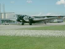 Ju-Air,Die IWC Ju-52/3m (1939) kommt gerade von einem Rundflug zurck.Drei Ju-52 der Ju-Air wurden 1944 von Junkers/Dessau an die Schweizer Luftwaffe ausgeliefert und 1981 ausgemustert.Dbendorf 25.07.07