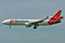 Martinair, McDonnell Douglas MD-11CF im Endanflug auf Rwy 14, (ZRH 23.7.2007)