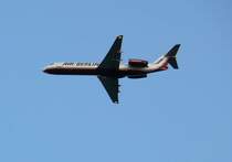 Fokker 100 (FK100) der Air Berlin als Flug AB6232 aus M�nchen beim Landeanflug auf Dresden-Klotzsche. Im Abstand von f�nf Minuten verkehrt auf der gleichen Route eine CJ700 der Lufthansa - und das sechsmal pro Woche; 05.09.2007
