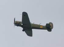 Der Pilot zieht seine YAK steil in den d�steren Himmel �ber Krefeld. Das Foto stammt vom 01.09.2007