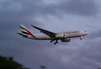 Die A6-EKZ fliegt D�sseldorf auf dem Abendkurs aus Dubai an. Das Foto stammt vom 18.09.2007