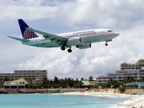 Continental 737 im Landeanflug auf St.Maarten