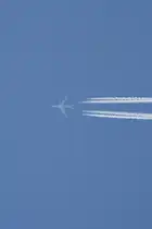 Boeing 747 einer unbekannten Airline (KLM?) �ber dem Stuttgarter Flughafen am 06.09.2010