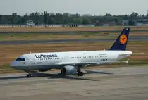 Lufthansa A 320-211 D-AIQL  Stralsund  am 03.07.2010 auf dem Flughafen Berlin-Tegel